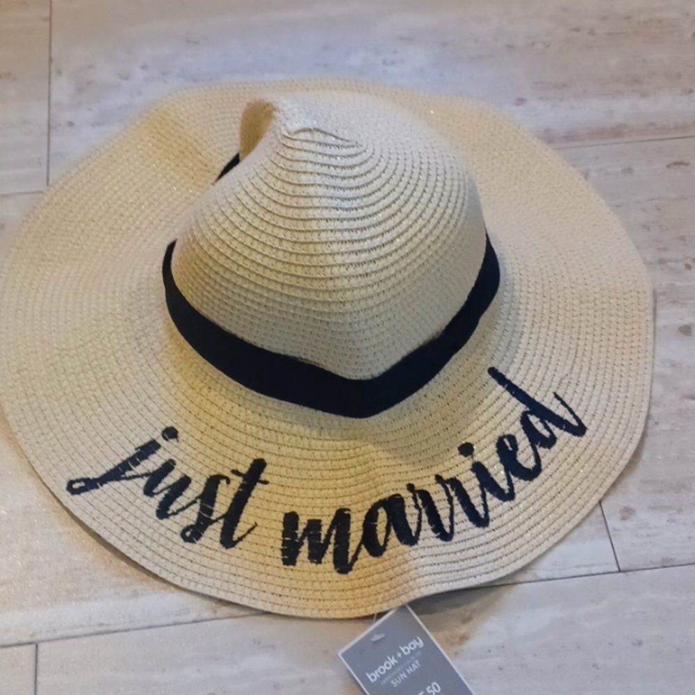 NWT Brook + Bay Just Married UPF 50 Packable Sun Hat